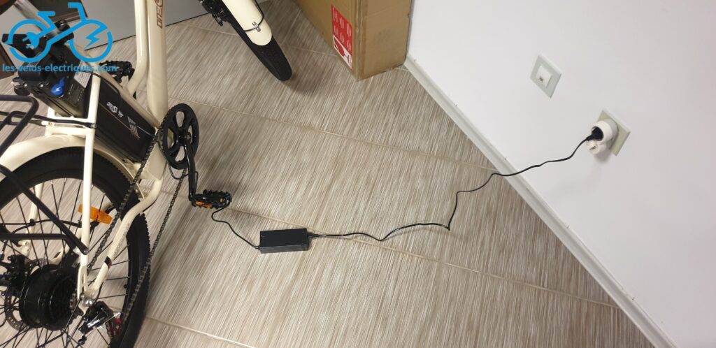 chargement de la batterie onesport ot18 3 (1)