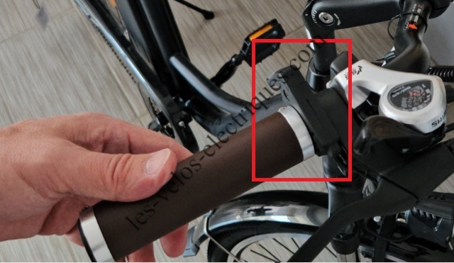 gâchette accélérateur fournie 183203