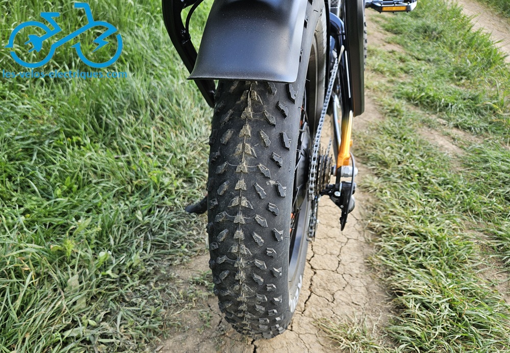 pneus larges 20 pouces par 4 pouces (kenda krusade (1)