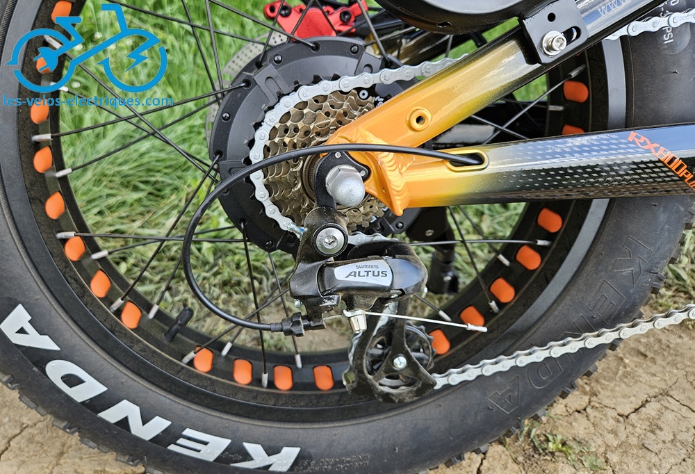 shimano altus à 7 vitesses (1)