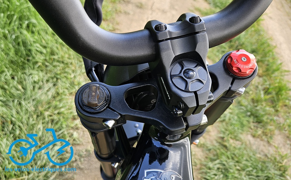 suspension hydraulique blocable sur la fourche (1)