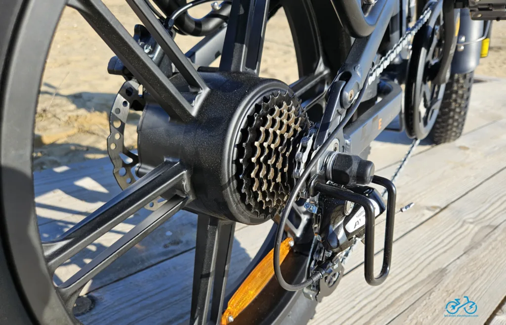 moteur moyeu arrière, directement intégré dans la roue