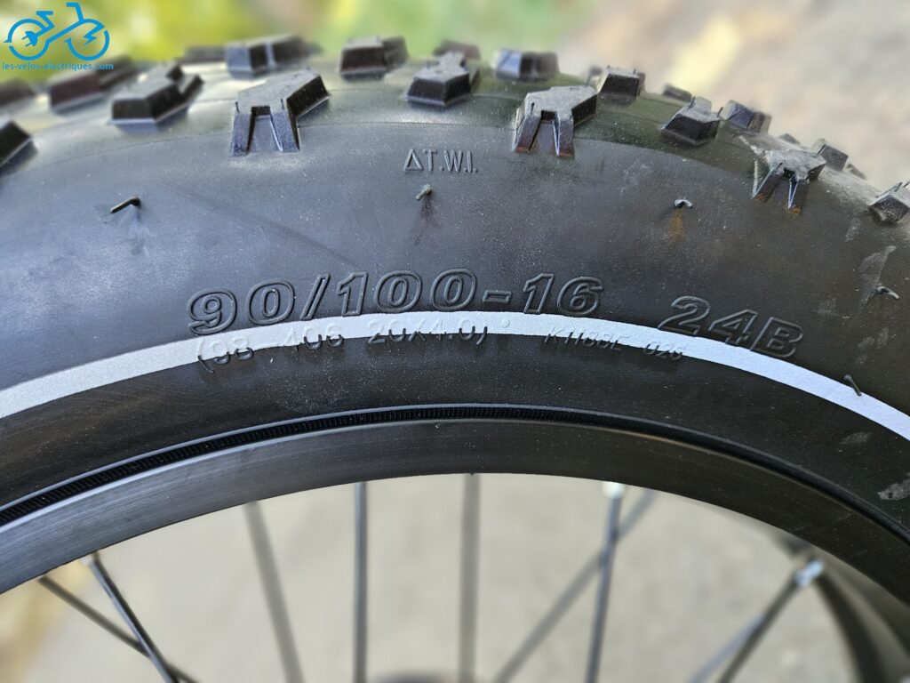 pneus fat de 20 par 4 pouces (2)