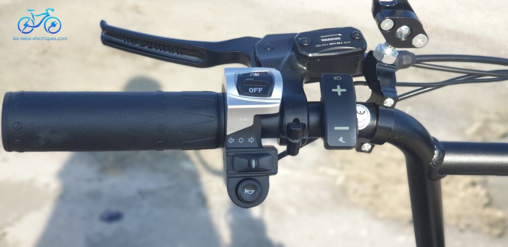 commandes au guidon et écran (3)