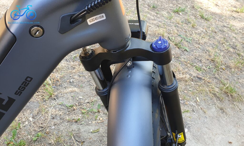 fourche avant suspendue hydraulique verrouillable (2)